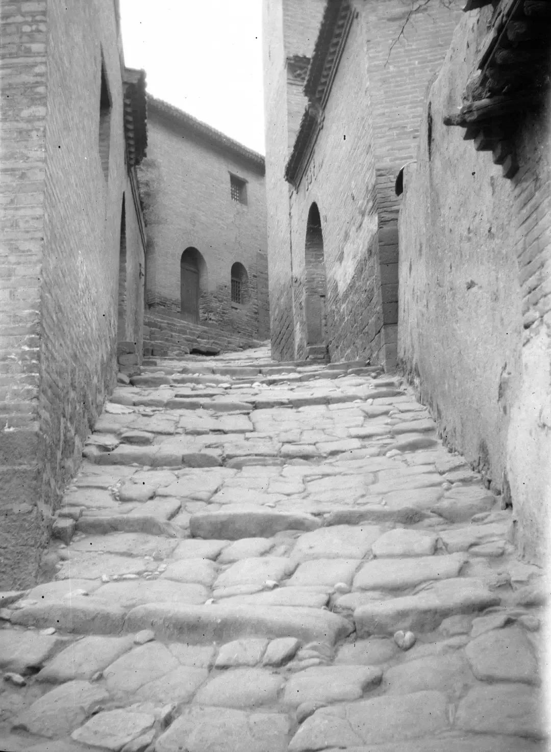 18 18